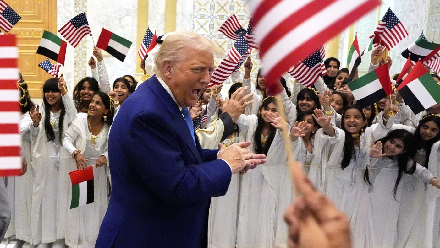 Trump Confirms U.S. Considering Emergency Currency Swap for UAE Amid Iran Conflict