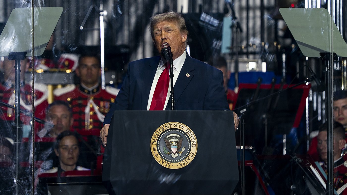 Trump Delivers Scripted Address at National Mall State Fair Amid Performer Boycotts