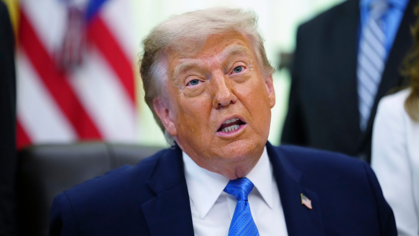 Trump Denies $300 Billion Iran Fund Amid Peace Deal Confusion