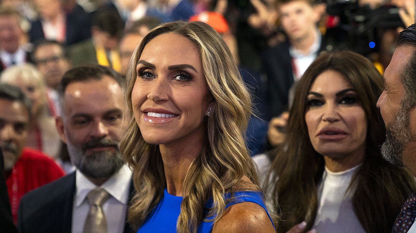 Trump Enlists Comedy Team for White House Correspondents' Dinner Return