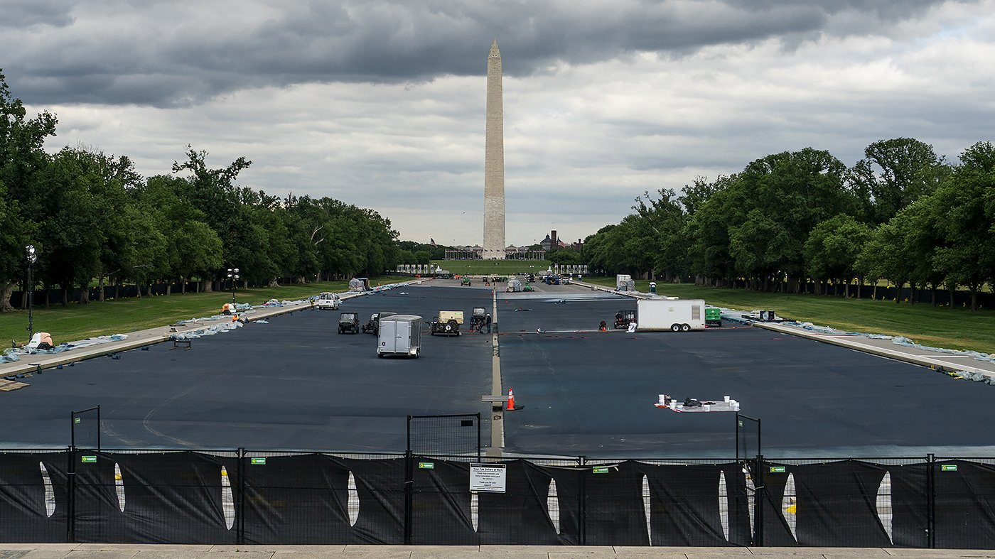 Trump Golf Manager Advises on Reflecting Pool Renovation, No-Bid Contracts Raise Questions