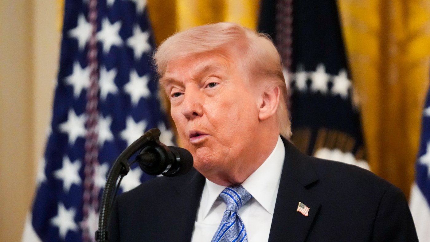 Trump Halts Project Freedom After Pakistan Plea, Strait Blockade Remains