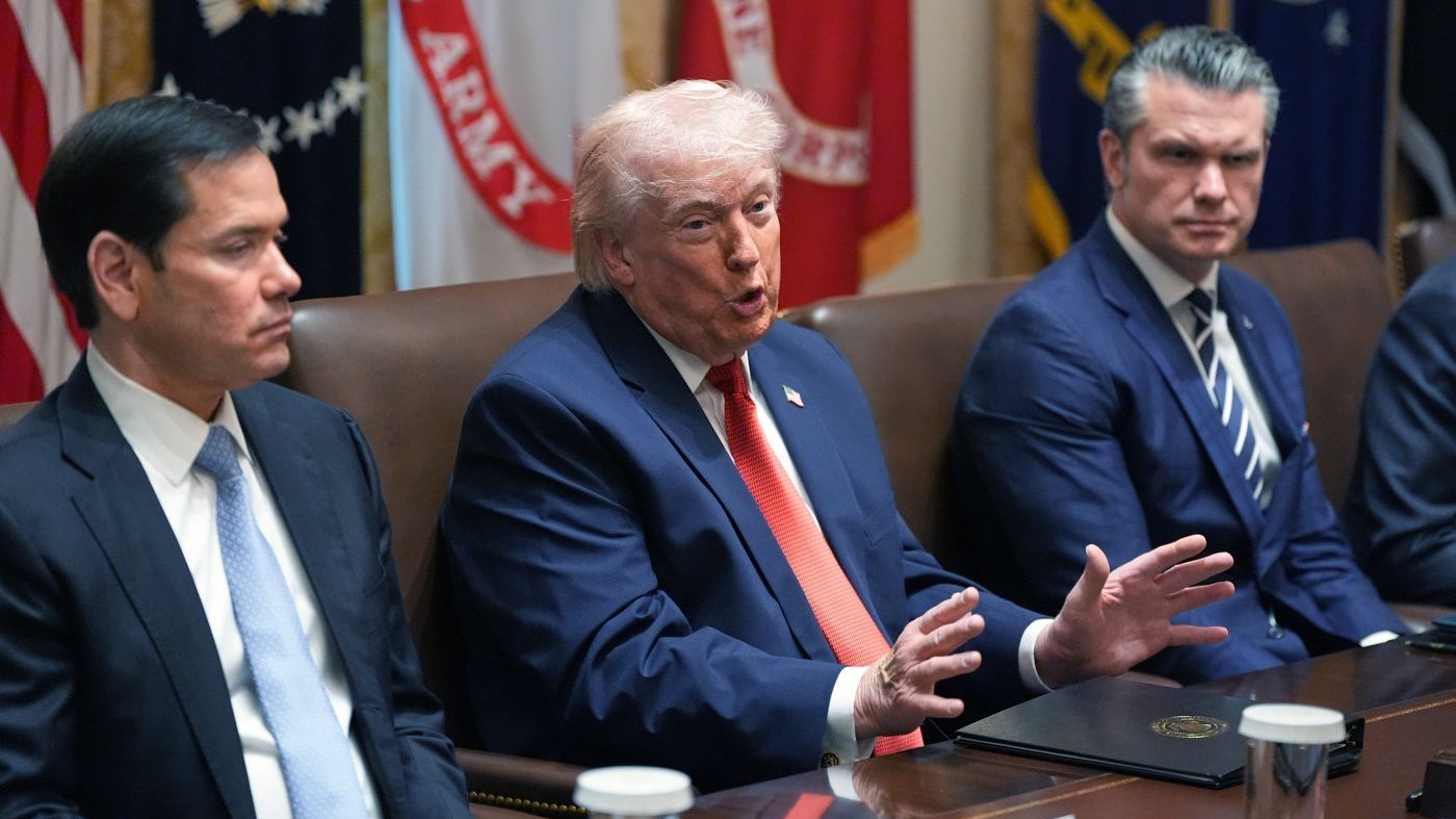 Trump Hosts Cabinet Amid Fragile US-Iran Ceasefire Talks