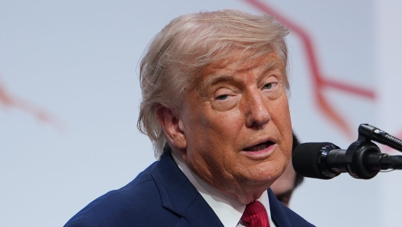 Trump Jokes Vance Will Take Blame if Iran Deal Collapses