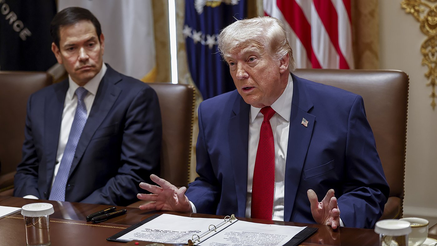 Trump Moves to Pay TSA Agents via Executive Order Amid DHS Shutdown