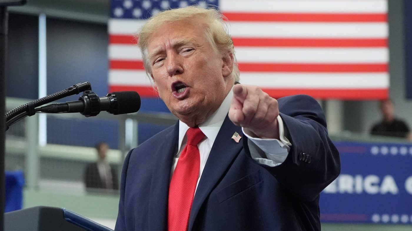 Trump rallies for Biggs in Arizona governor race