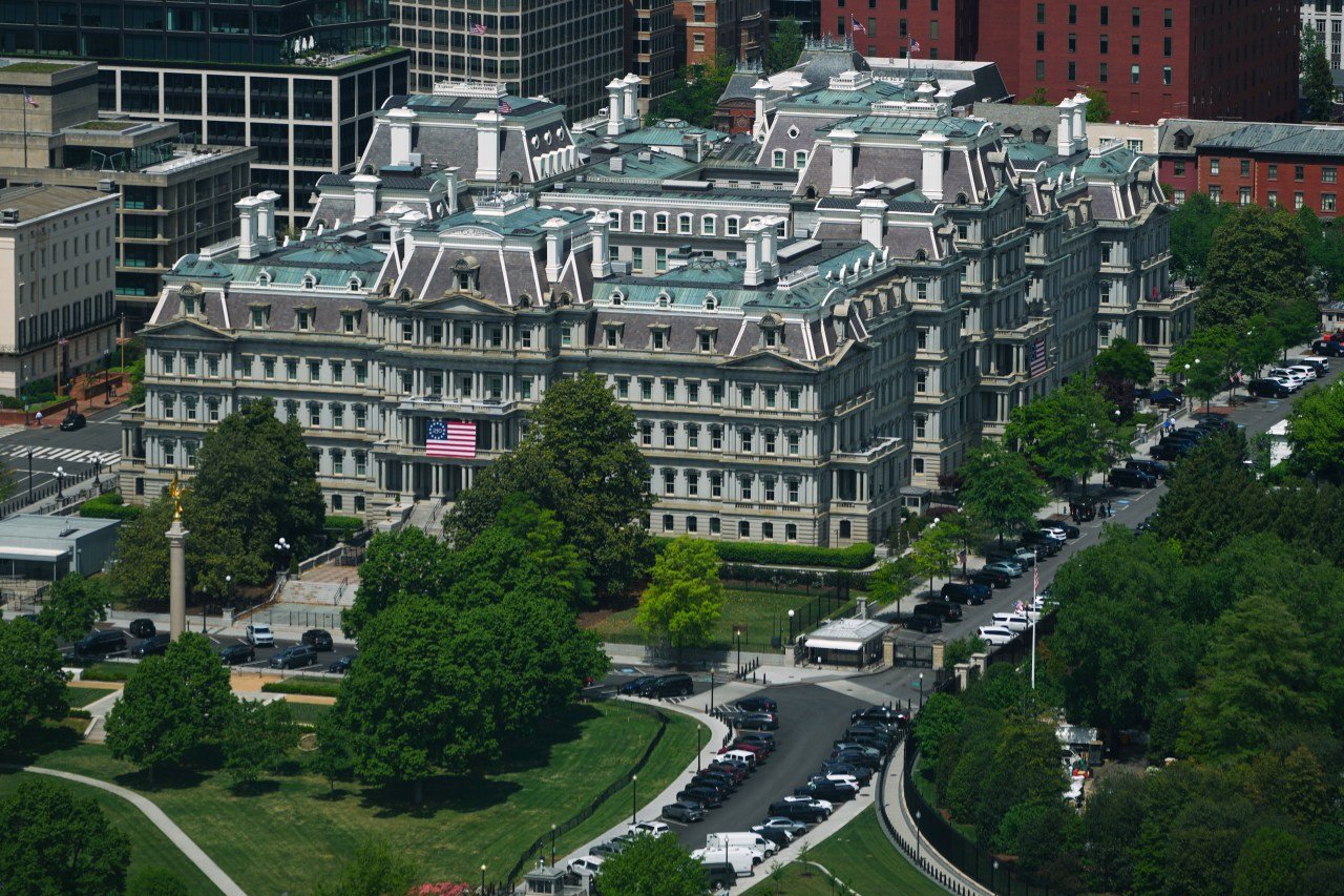Trump's $7.5M Plan to Paint Eisenhower Building Faces Historic Preservation Backlash
