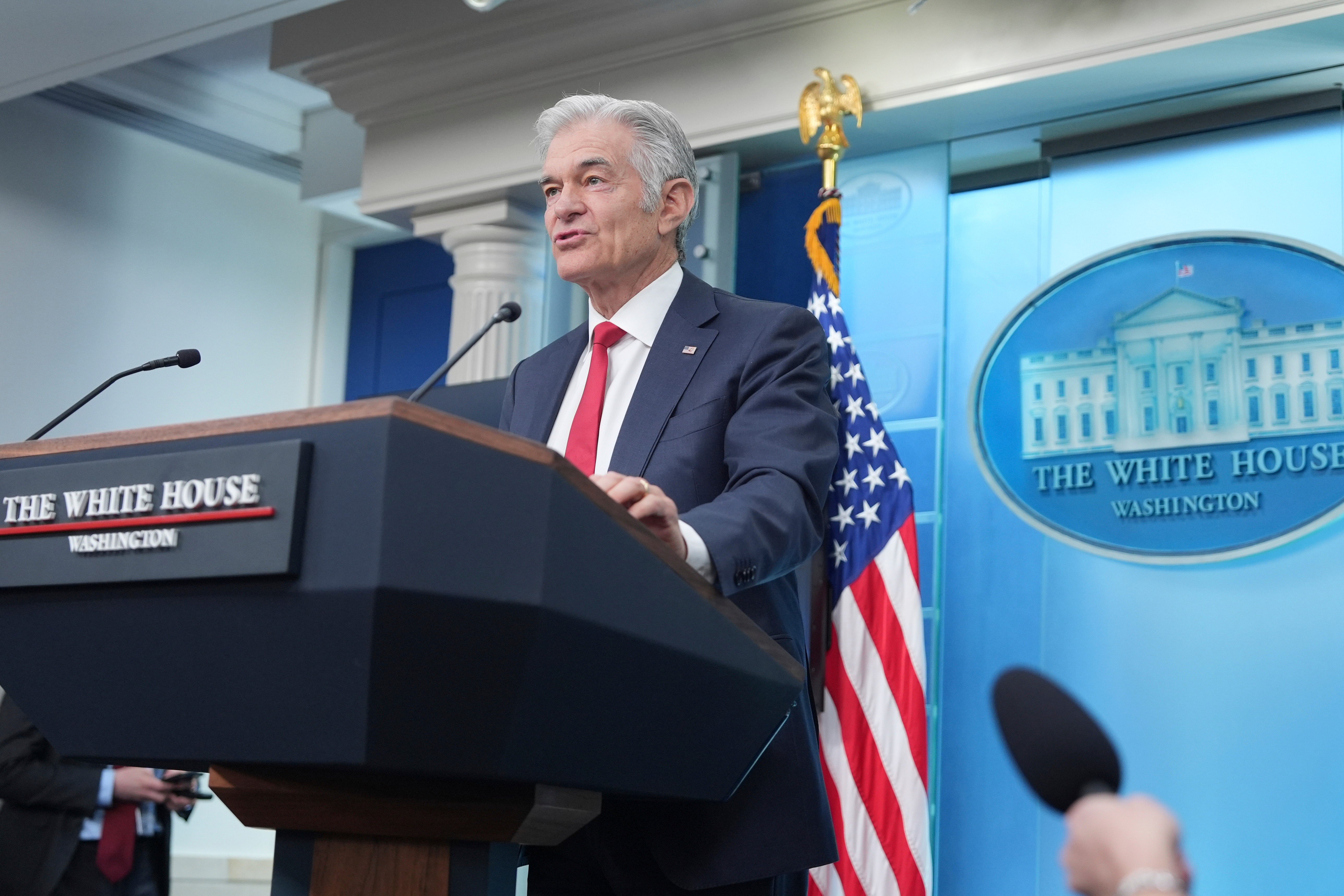 Trump's Cabinet Stars Step Into White House Briefing Spotlight