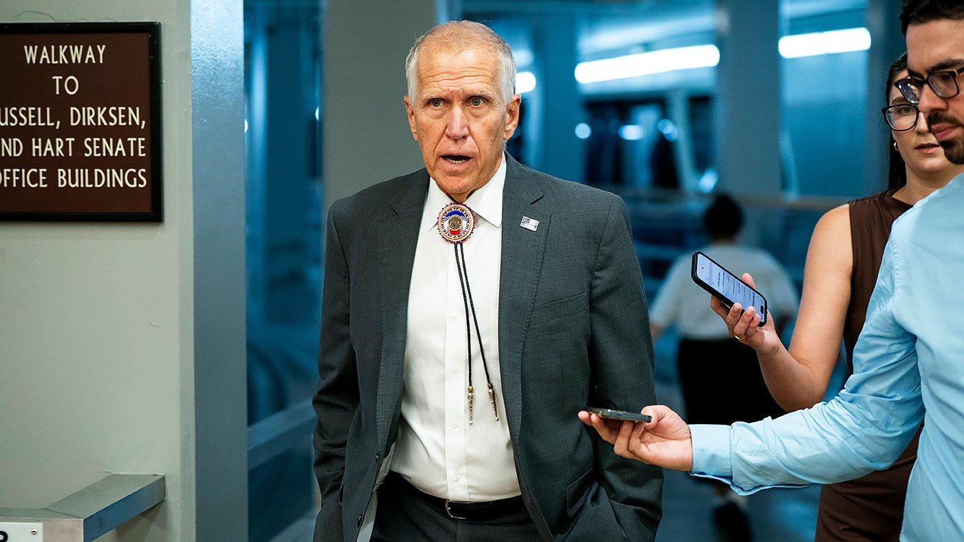 Trump's Debt Ceiling Gambit Hits GOP Resistance as Bond Yields Surge