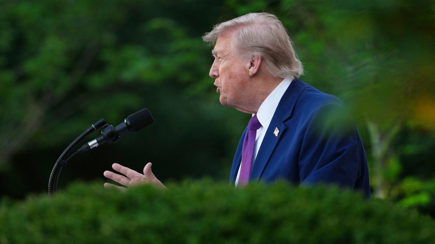 Trump's Economic Approval Plummets as 70% Expect Recession