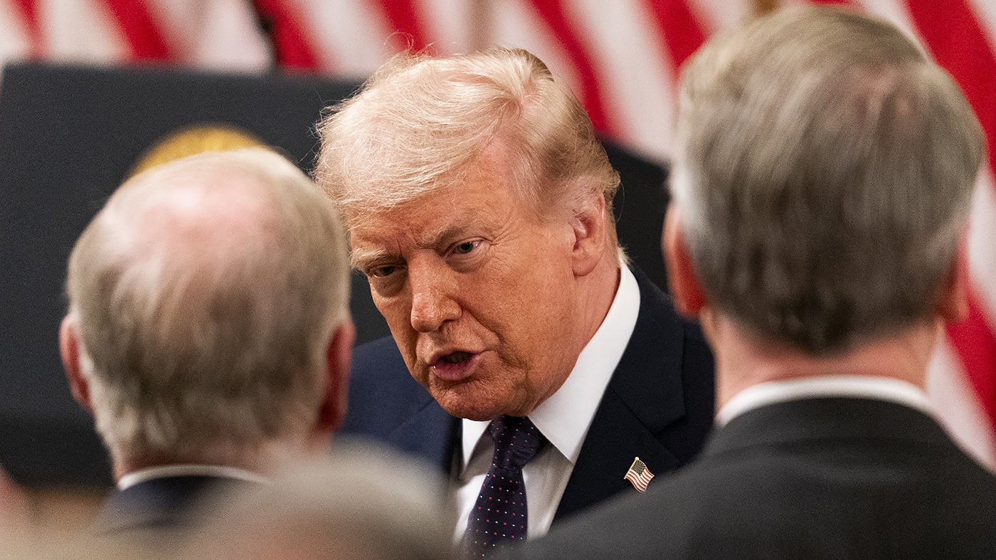 Trump's Iran Deal Nears GOP Revolt as White House Shooting Renews Security Fears