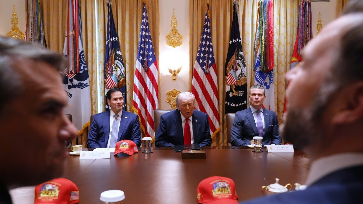Trump’s Iran Mixed Signals Leave Talks in Limbo, War Threat Looms
