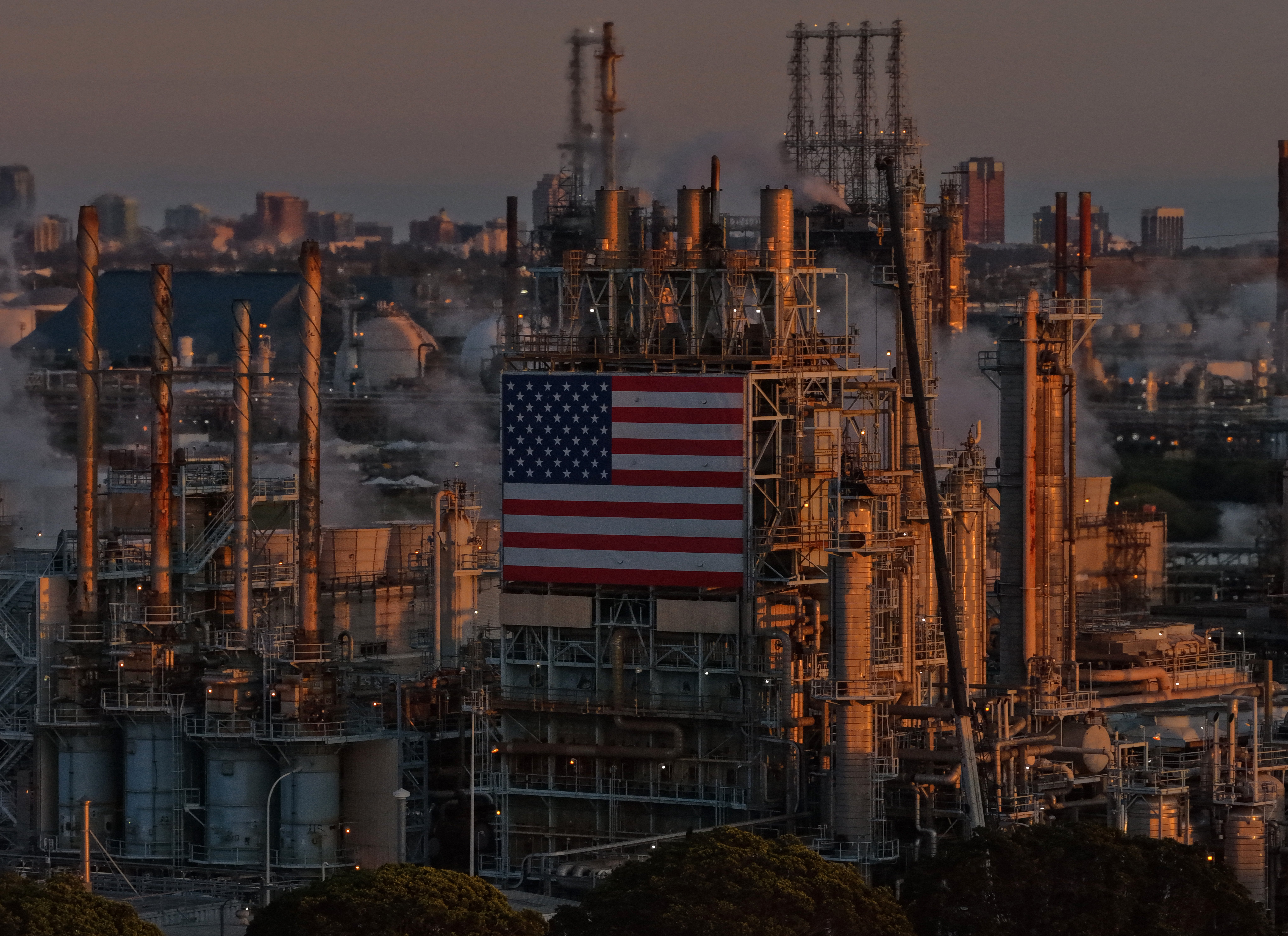 Trump’s Quid Pro Quo with Oil Giants: A Historic Betrayal of American Families