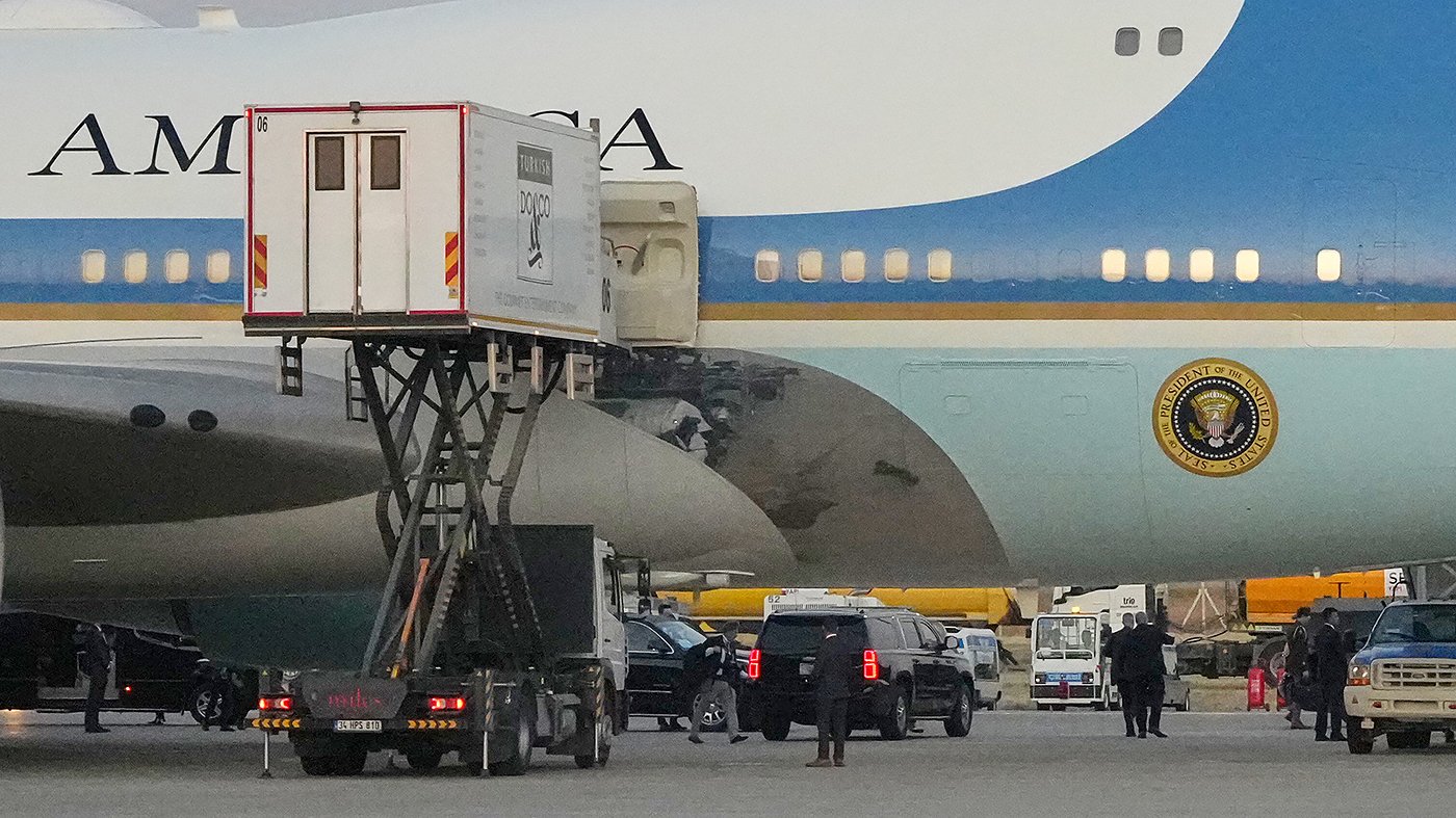 Trump's Secret Plane Swap Raises Questions About Decoy Risks