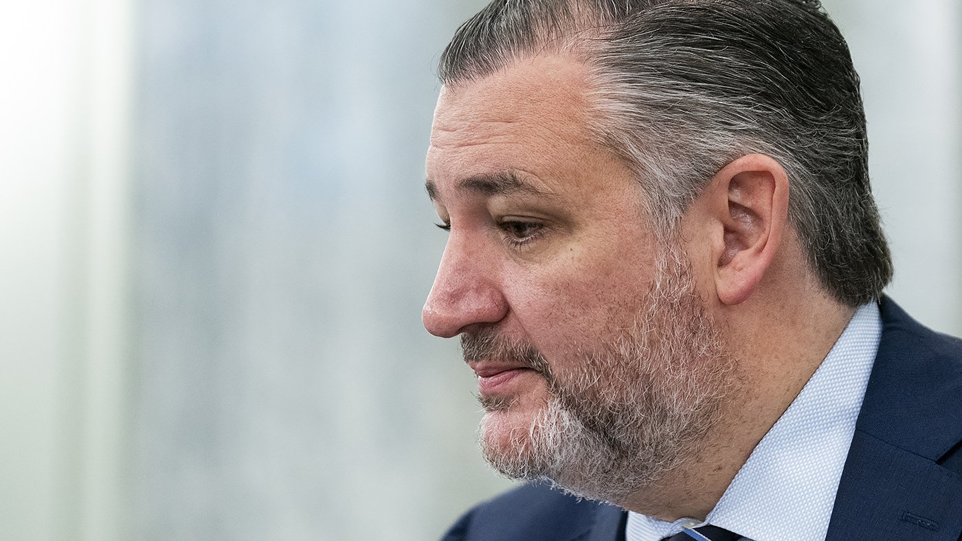 Trump's Spirit Airlines Bailout Plan Sparks GOP Backlash Among Conservatives