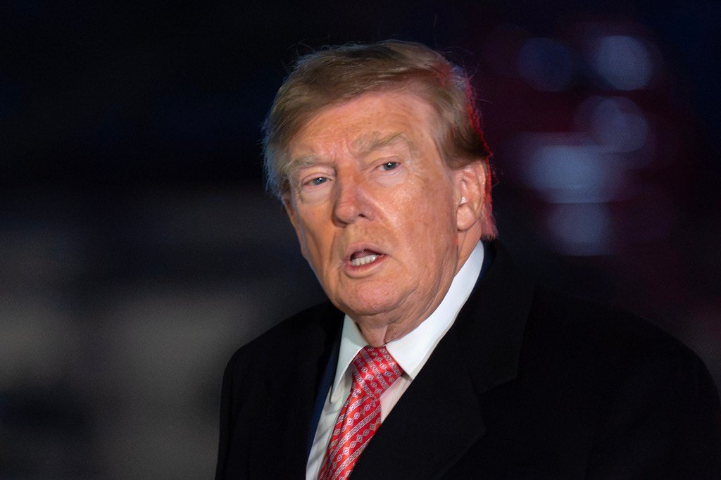 Trump's week of chaos: press secretary flop, execution plan, and Putin diesel deal