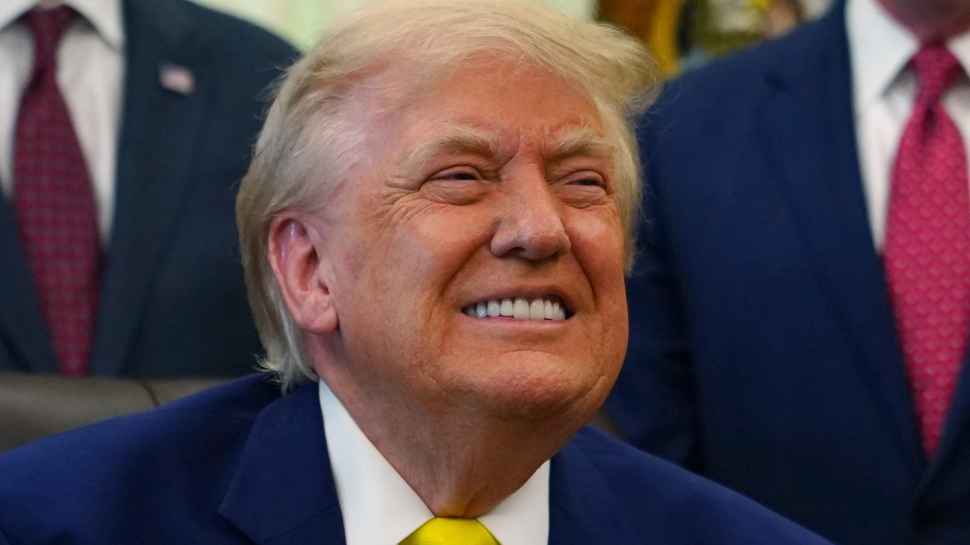 Trump to Attend NBA Finals as Knicks Fan, Accepts Dolan Invitation