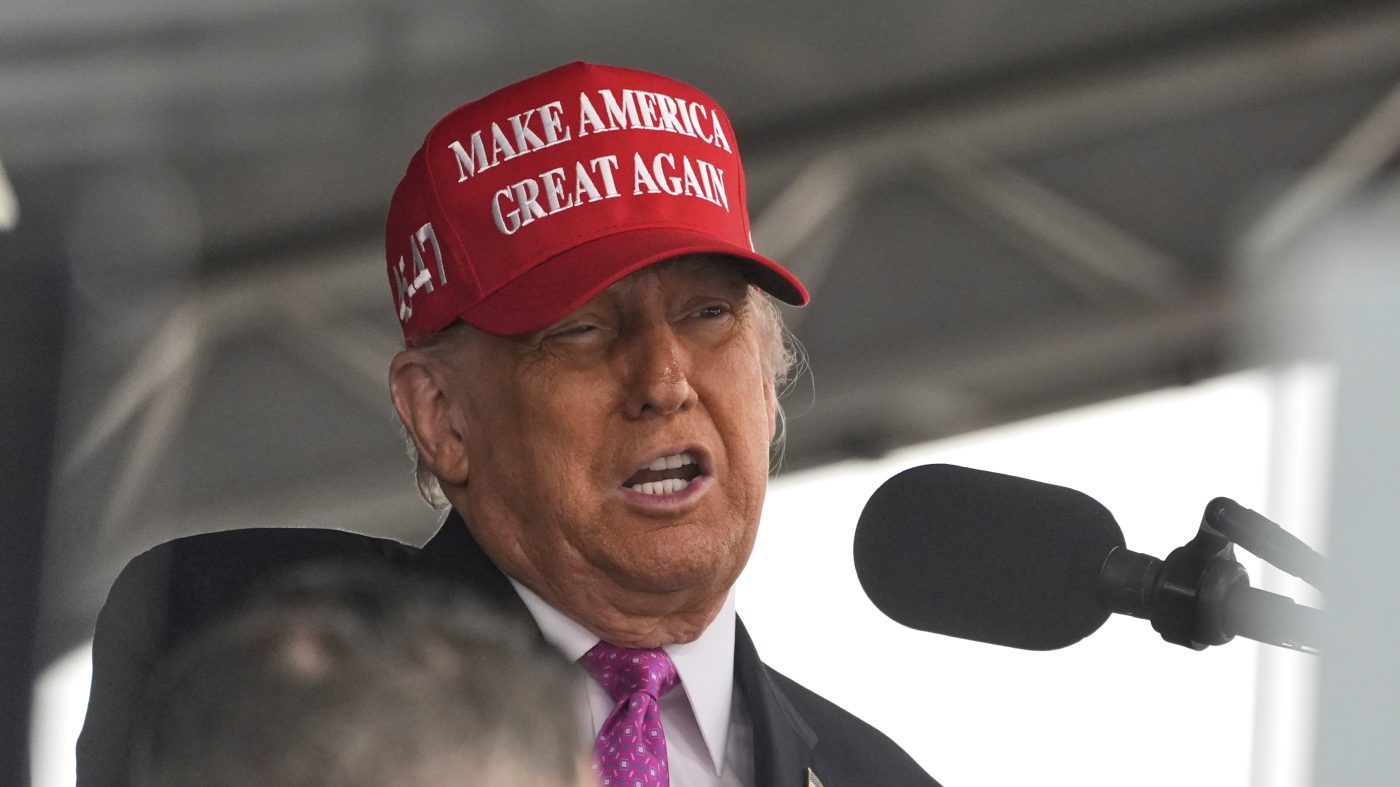 Trump to Coast Guard Graduates Amid Iran Ops and Command Turmoil