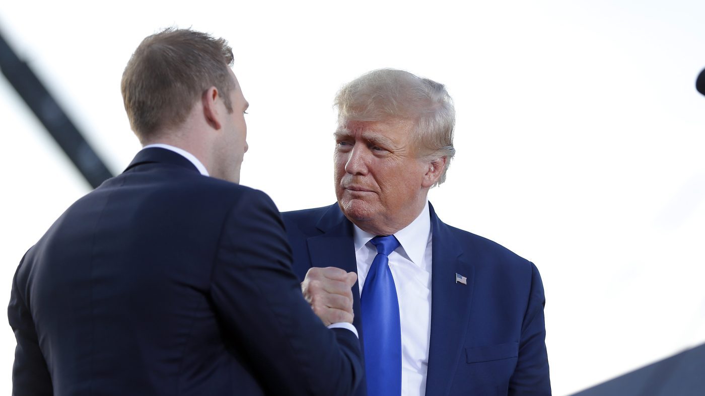 Trump Warns Miller of Tough Reelection Amid Abuse Claims
