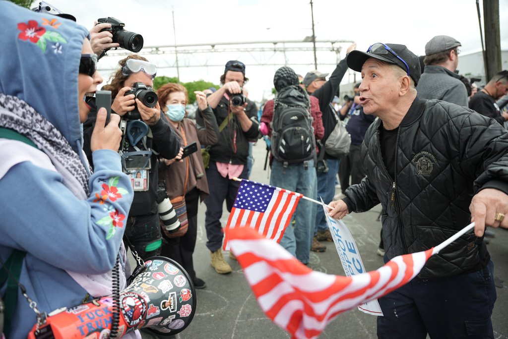 Trust Collapses Across Generations as Americans View Each Other as Morally Bankrupt