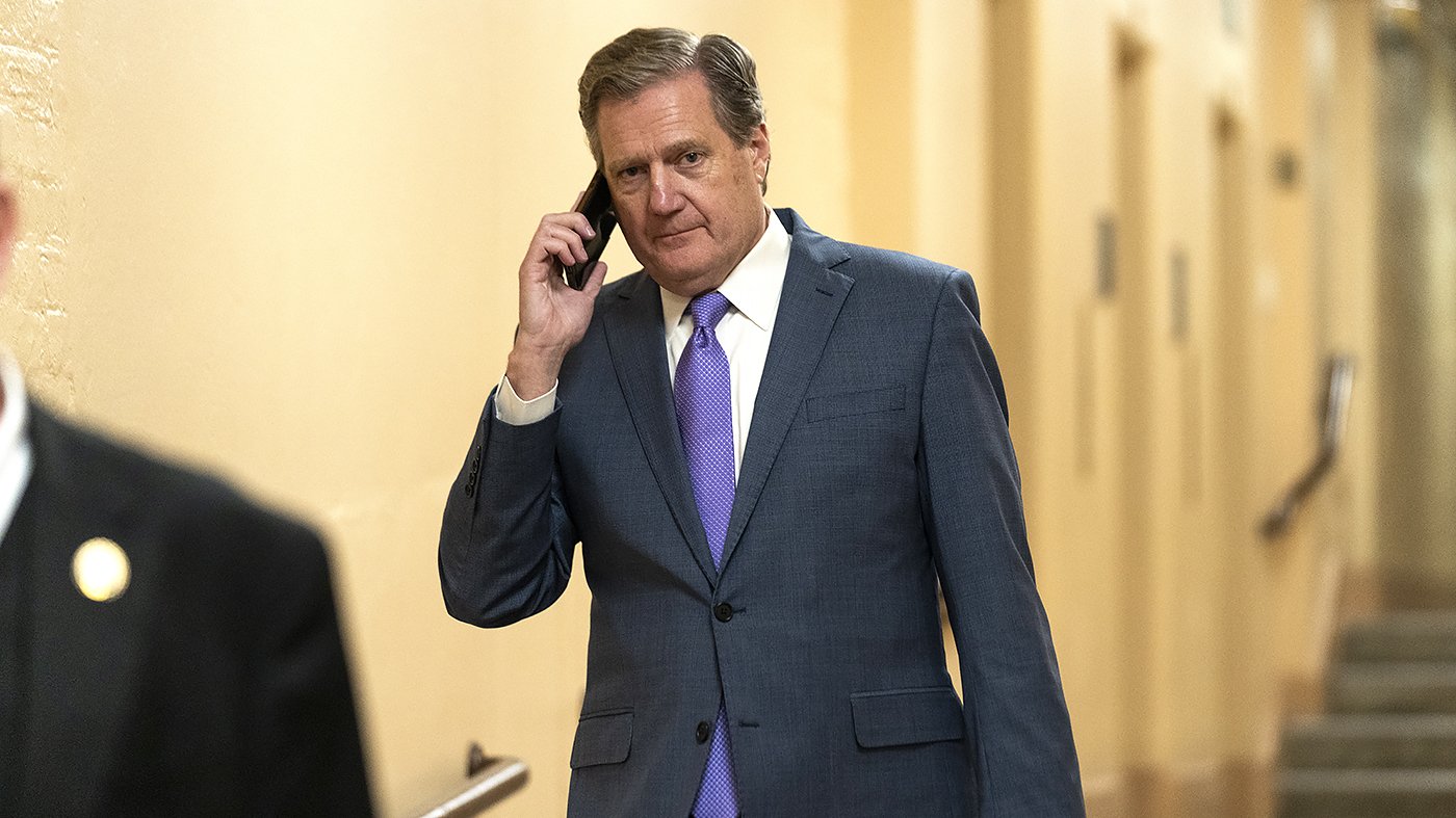 Turner Downplays Need for Ground Invasion to Reopen Hormuz, Contradicts Trump's Stance