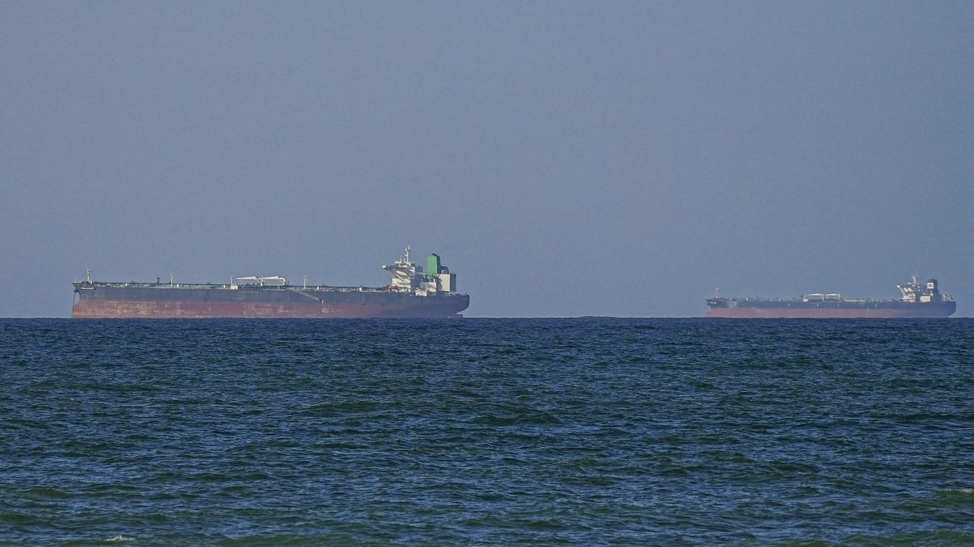 U.S. Claims Full Enforcement of Hormuz Blockade Despite Sanctioned Chinese Tanker Transit
