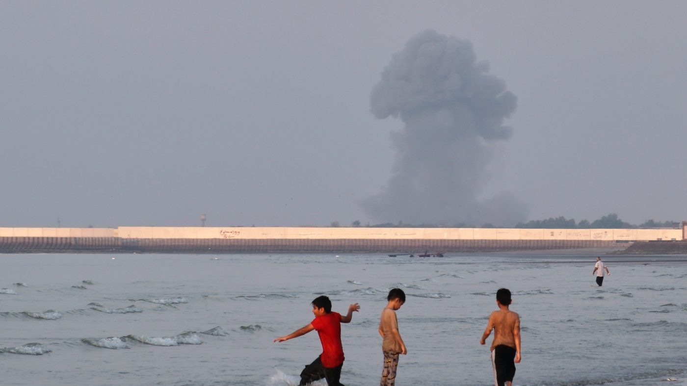 U.S. Pounds Iranian Command Centers, Air Defenses as Hostilities Resume After Ceasefire Collapse