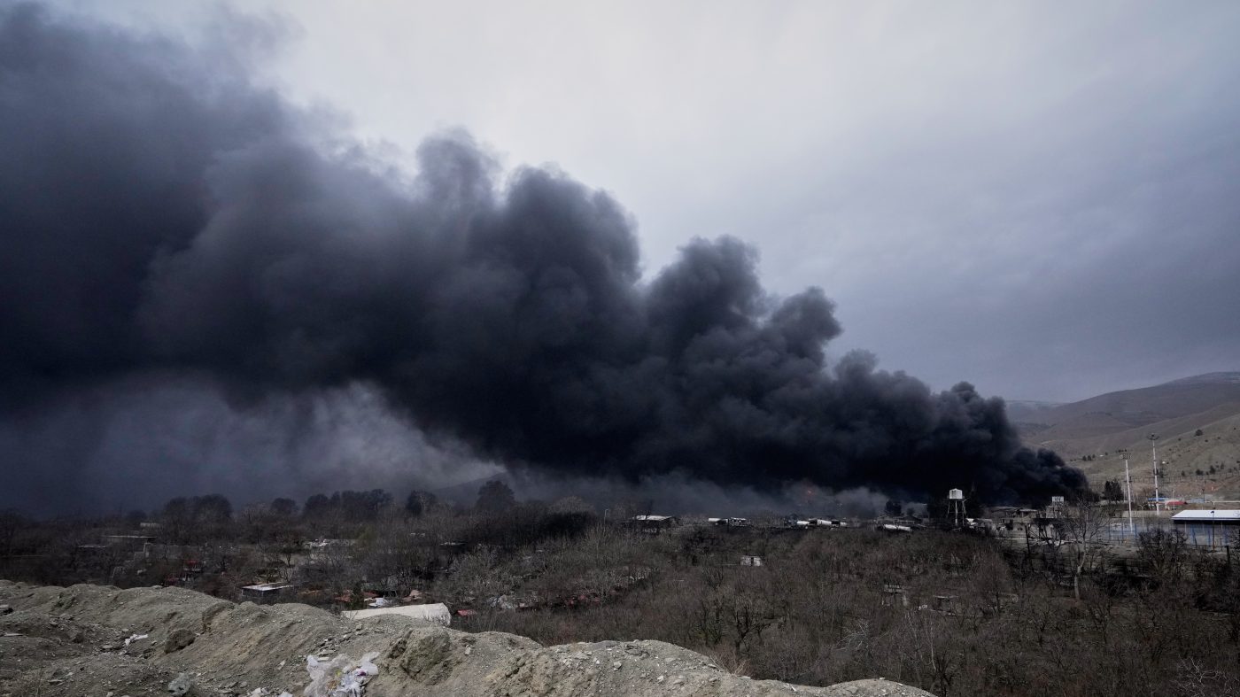 US and Iran Trade Strikes as Ceasefire Unravels Over Hormuz Incident