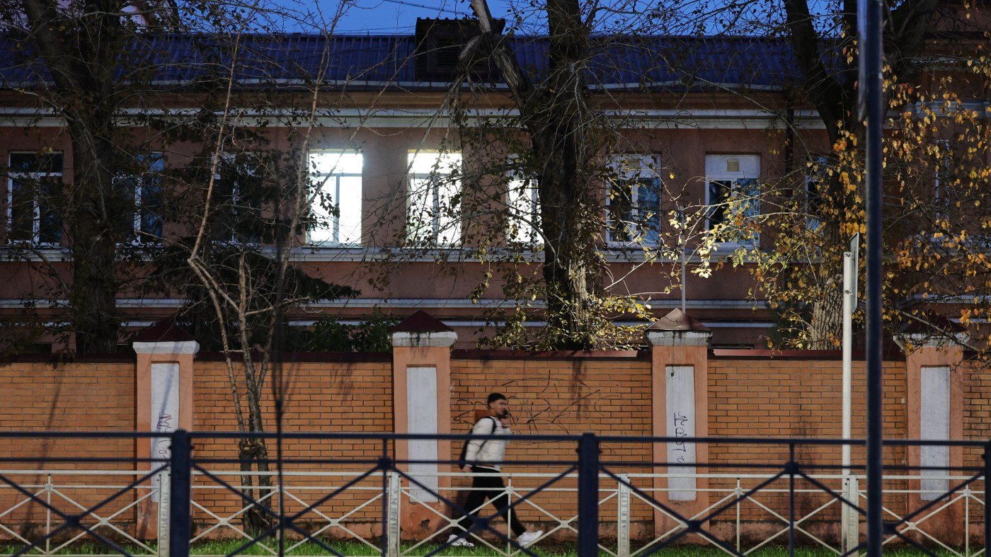 US Demands Russia Explain Siberian Plague Lab Death