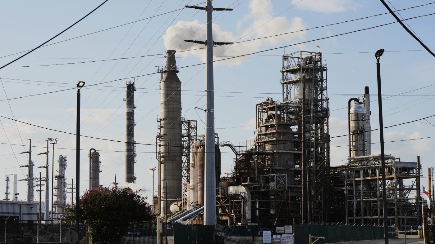 Valero's Port Arthur Refinery Explosion Triggers Emergency Response, No Injuries Reported