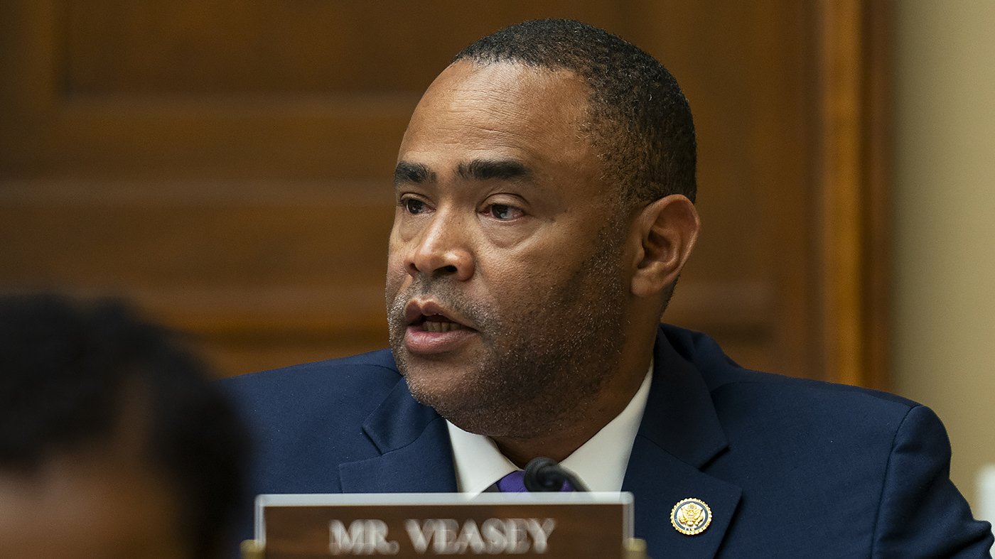 Veasey Becomes First House Democrat to Call for DNC Chair Martin's Resignation