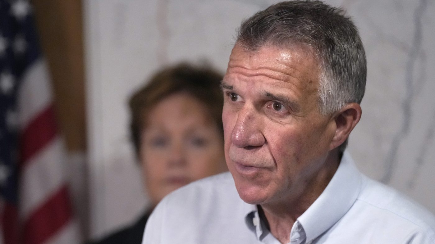 Vermont's Scott faces progressive challenger Janoo in November showdown