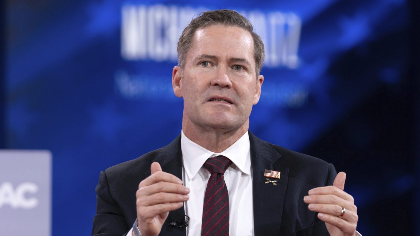 Waltz Signals Military Options Open as U.S. Pressures Iran Over Strait of Hormuz