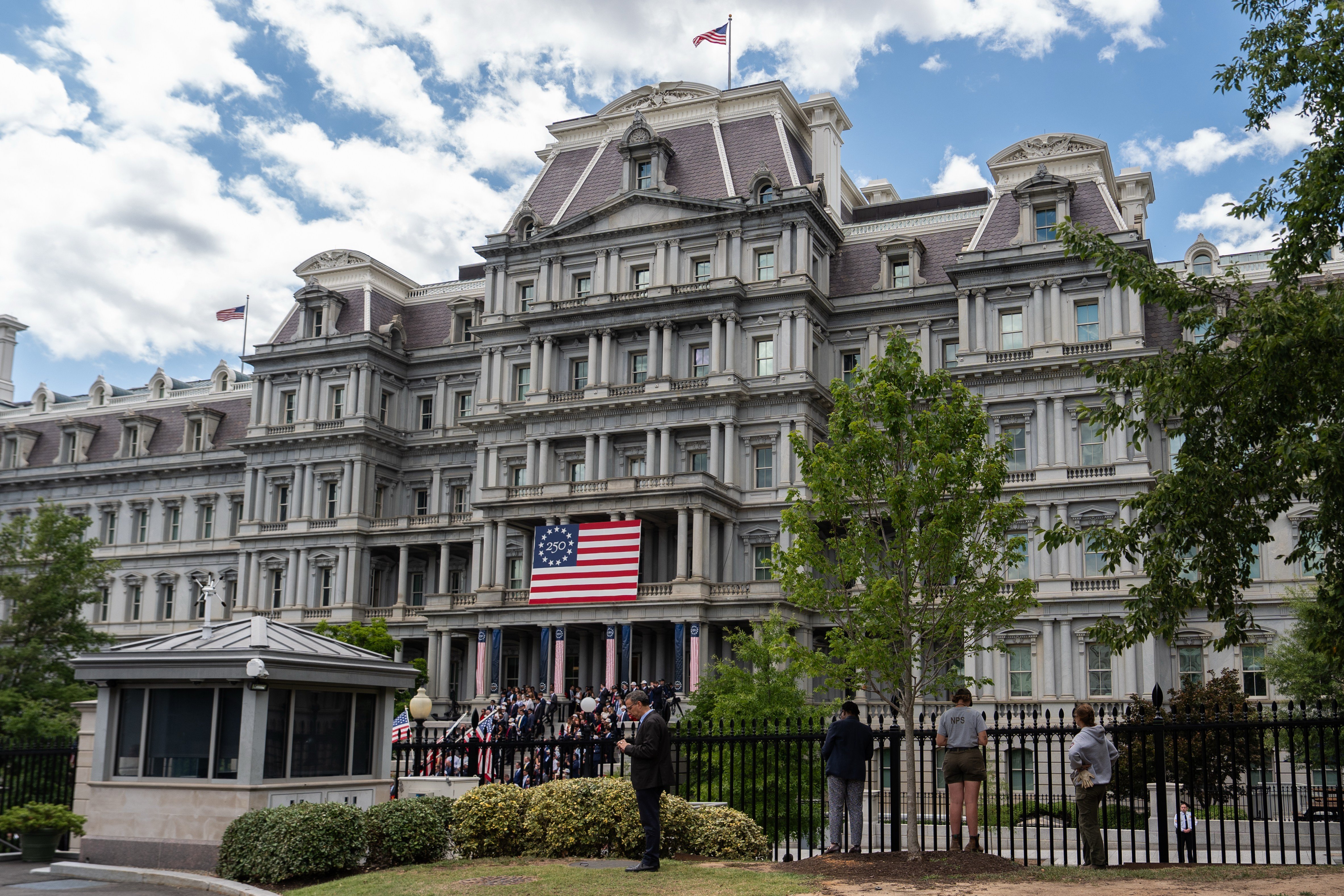 White House Plan to Paint Historic Eisenhower Building Draws New Scrutiny