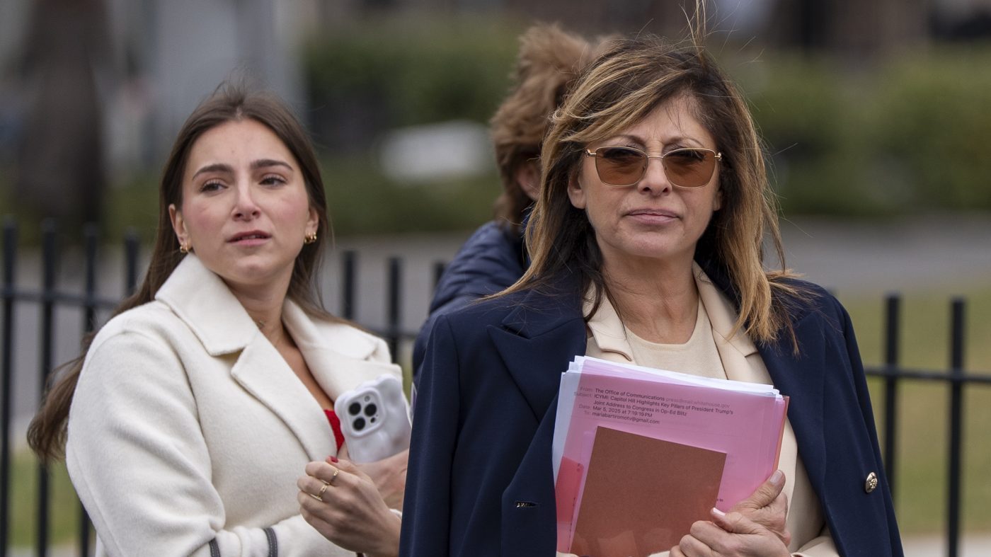 White House Pressed Fox News CEO Over Bartiromo Exit, Navarro Says