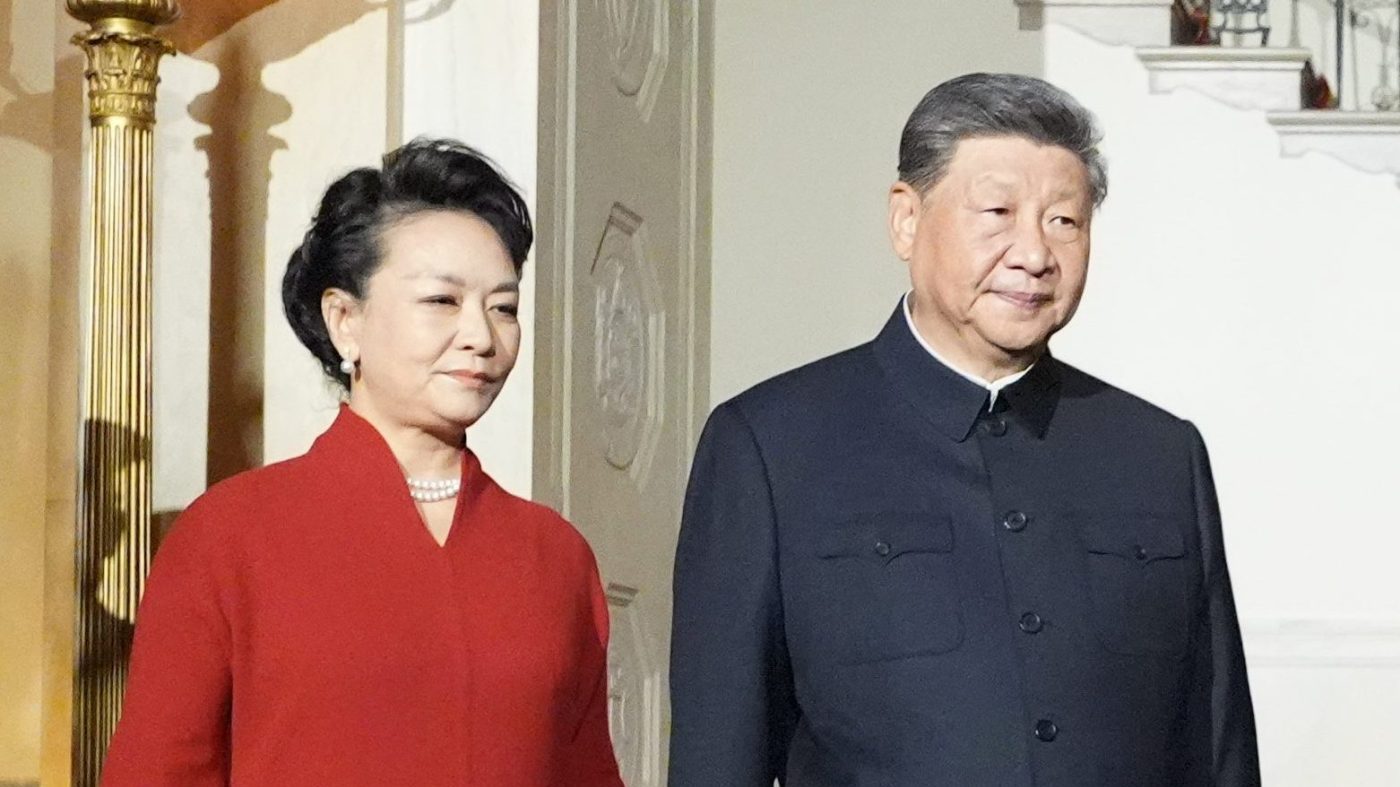 Xi's US Visit Ends with National Archives Tour, AI Dispute Lingers