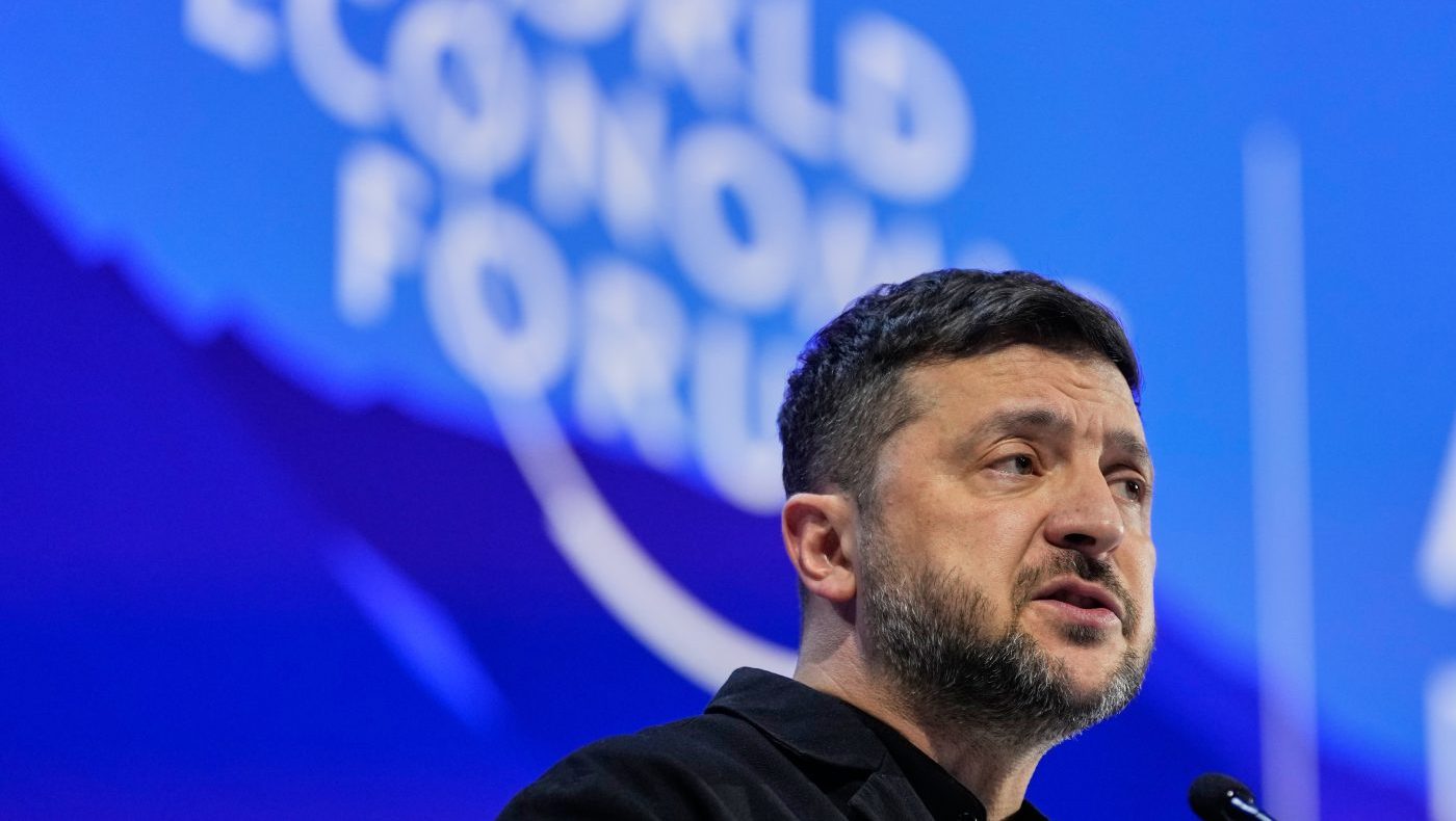 Zelensky Invites Trump Envoys to Kyiv, Warns of Imminent Russian Strike
