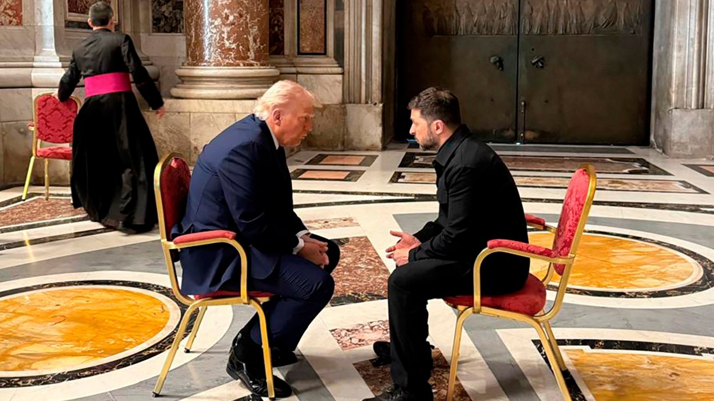 Zelensky Urges Trump to Intervene With Musk on Starlink Drone Strikes